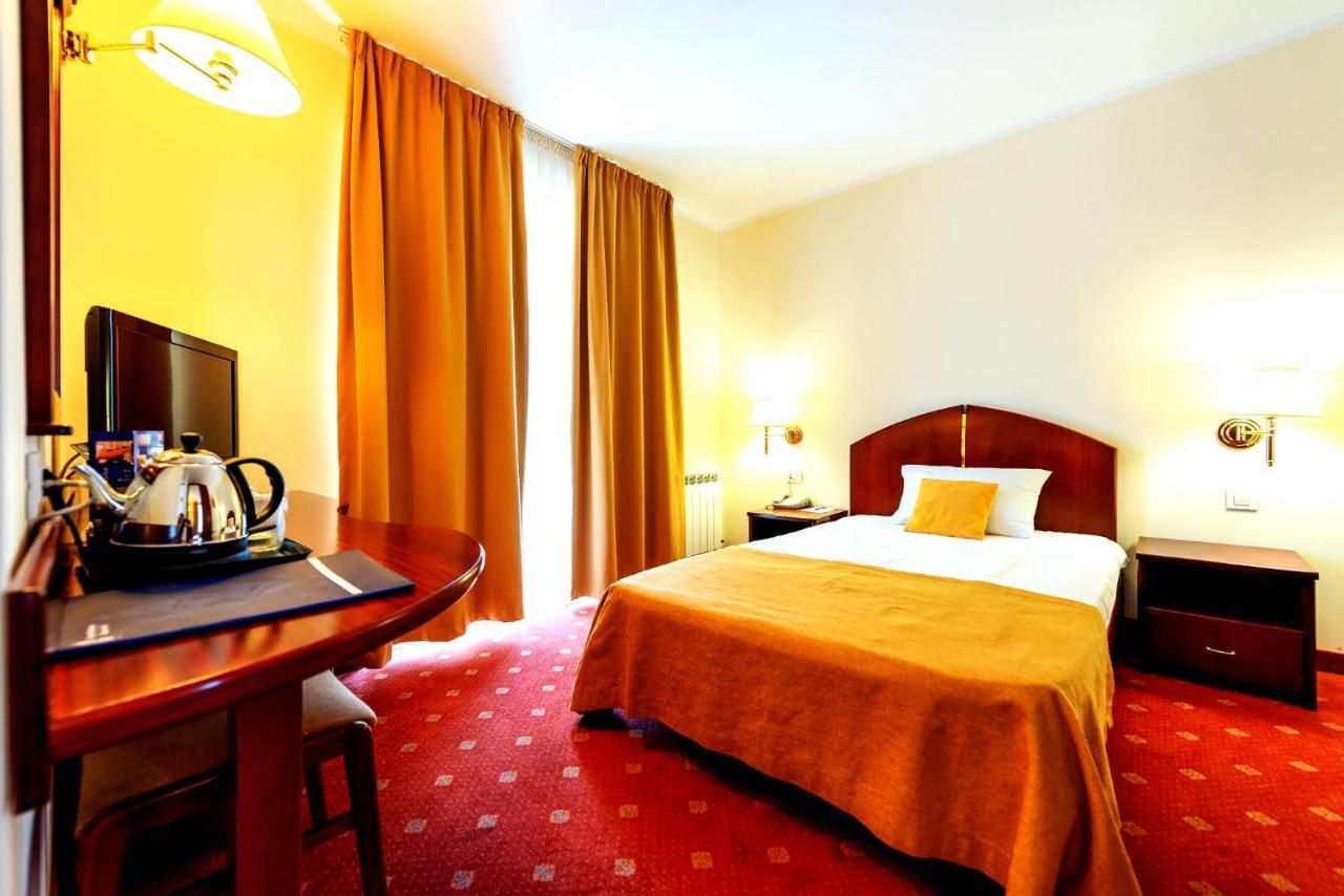 Hotel Minerva Bukarest Exteriör bild