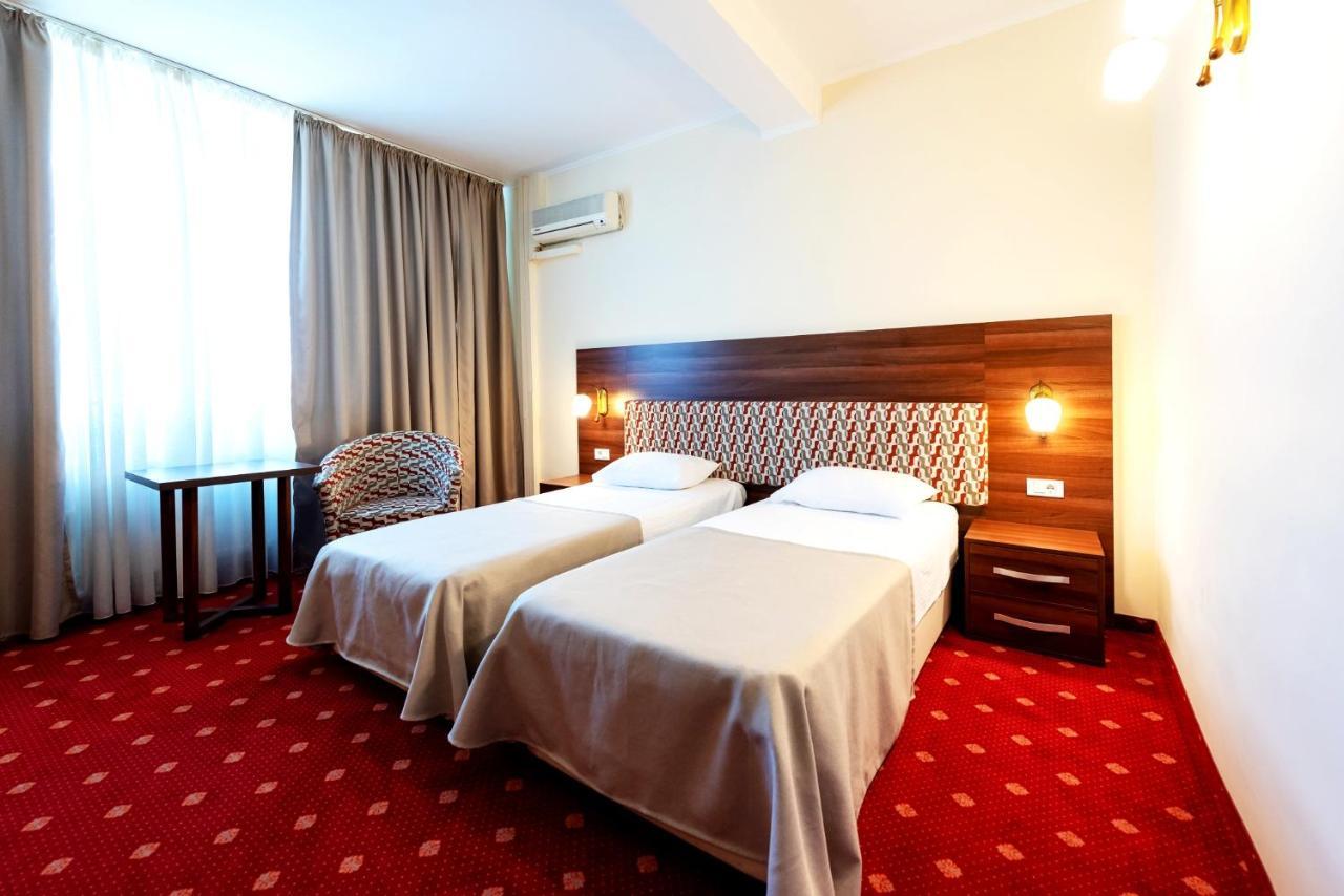 Hotel Minerva Bukarest Exteriör bild