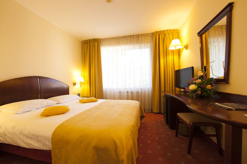 Hotel Minerva Bukarest Exteriör bild