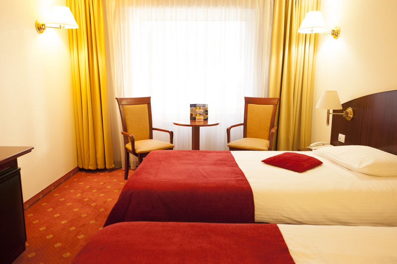 Hotel Minerva Bukarest Exteriör bild