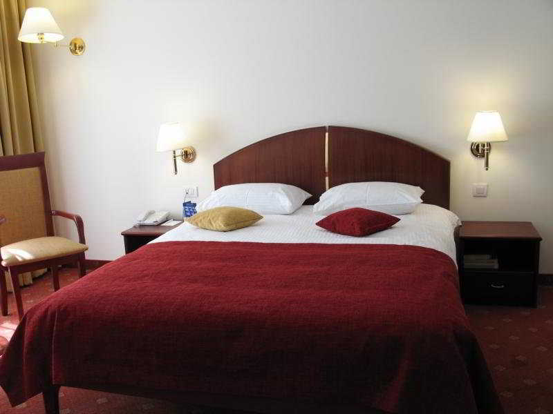 Hotel Minerva Bukarest Exteriör bild